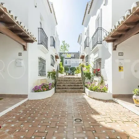3 Bed Townhouse Close To Puerto Holiday home Marbella